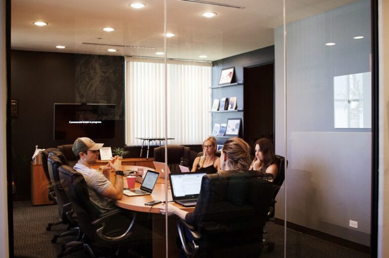Read more about the article What is an Enterprise learning management system (LMS)?