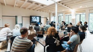 Read more about the article Top Methods of Training: Enhance Skills with Traditional, Modern & Blended Approaches