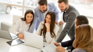 Read more about the article Corporate Elearning: Benefits, Challenges, Top Platforms & Future Trends for Workplace Training