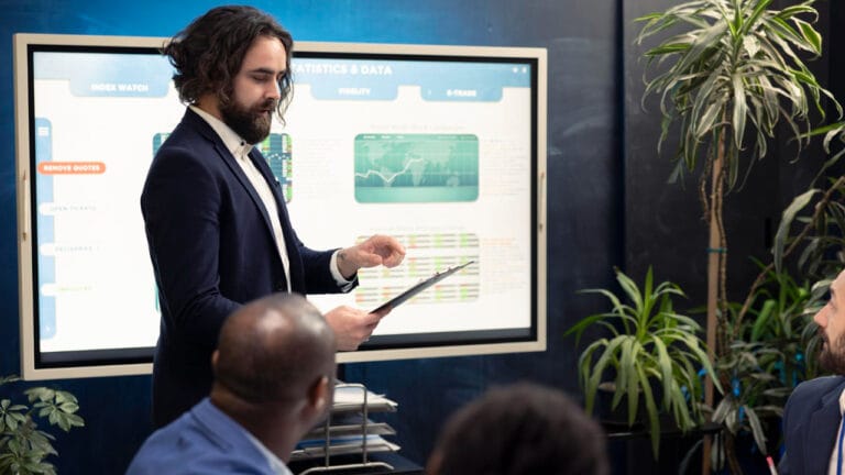 Read more about the article How to Develop an Effective Training Program (2023)