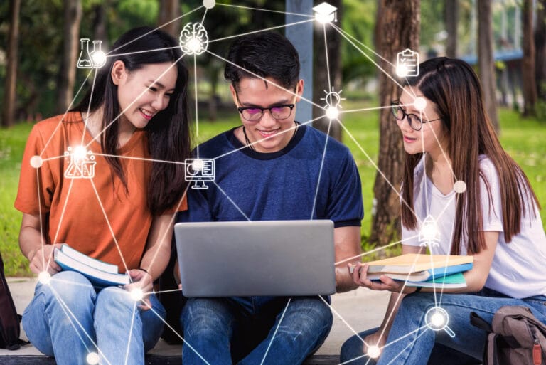 Read more about the article Maximizing Social Learning Platforms for Better Employee Collaboration