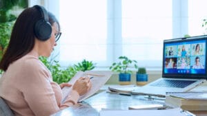 Read more about the article Virtual Learning Environment vs Learning Management System – Key Differences Explained