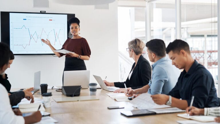 Read more about the article 5 Tips for Creating Employee Training Programs