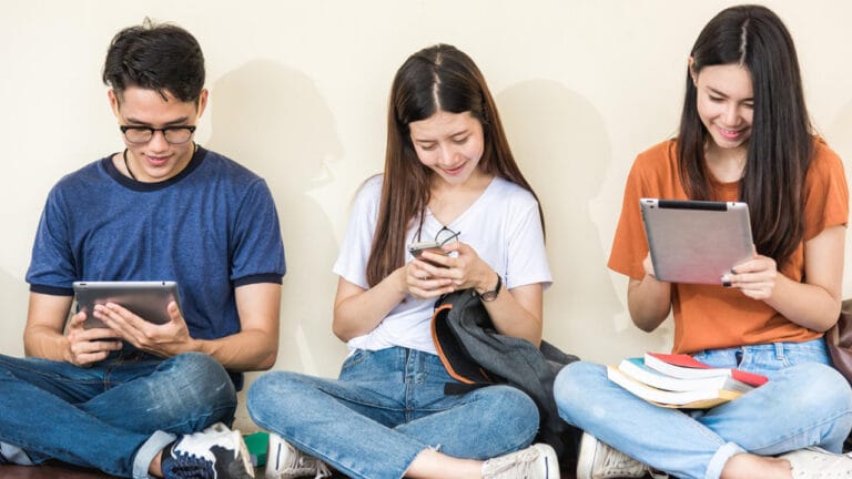 Read more about the article Can We See M-learning as the Learning Platform for Gen Z?
