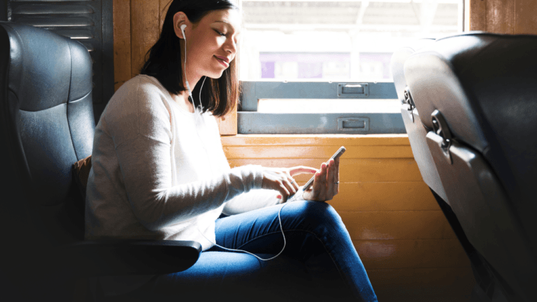Read more about the article WhatsApp and the 30-Second Lesson: Rethinking Video Delivery for Deskless Workforces